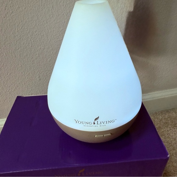 NWT Young Living Dewdrop Diffuser - Picture 3 of 9